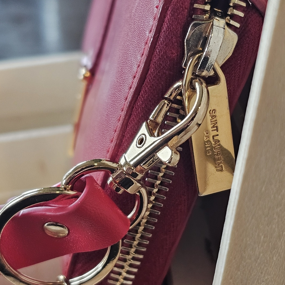 YSL Yves Saint Laurent 2014 "Y" Ligne "Chyc" Continental Wallet w/Wristlet - Picture 6 of 13